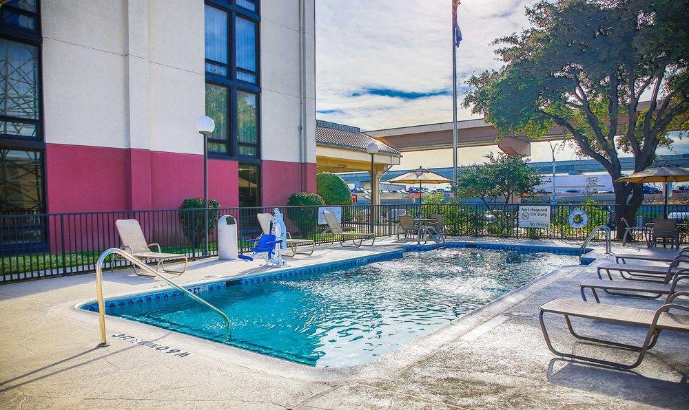 Comfort Inn Dallas North Love Field Airport Bagian luar foto
