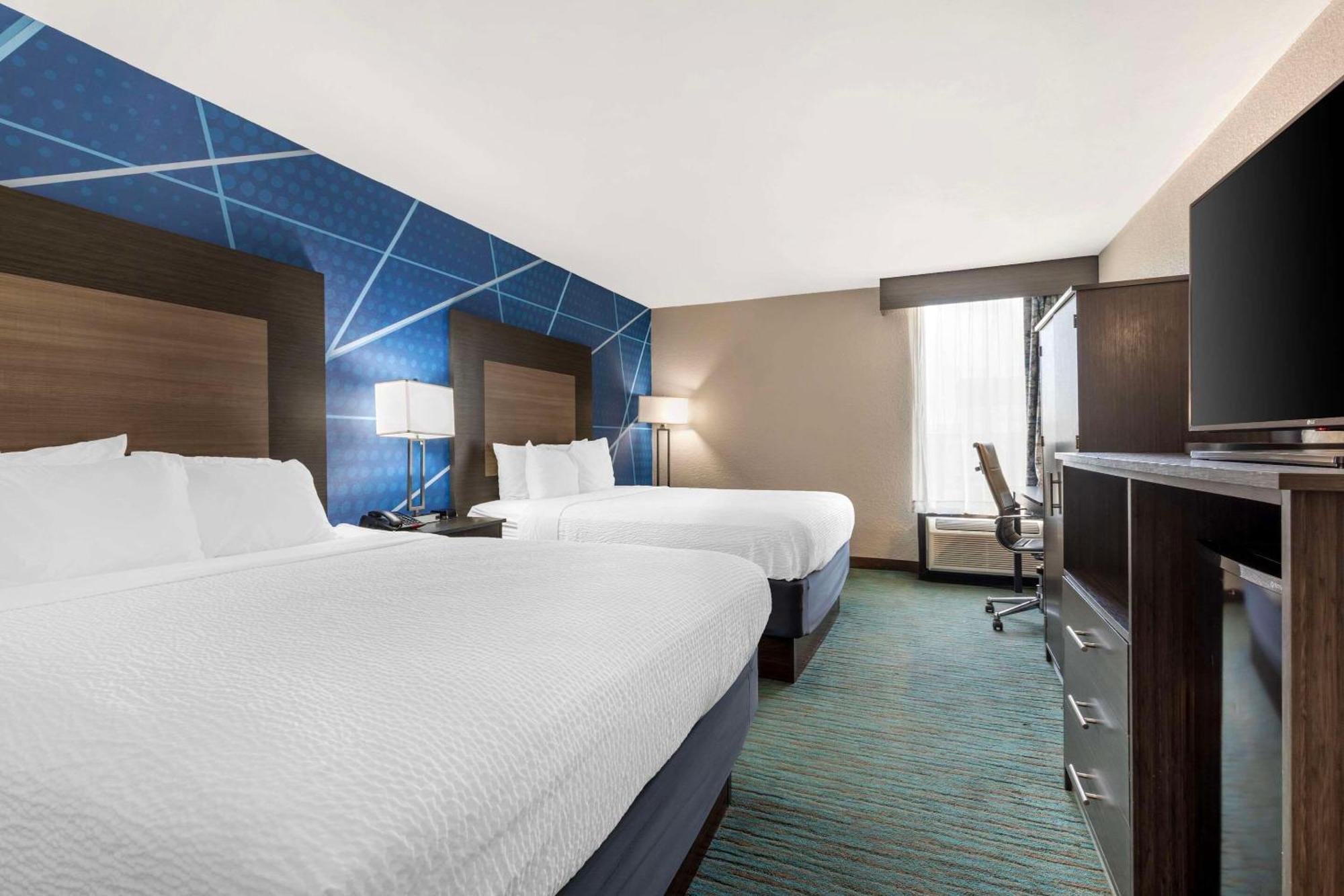 Comfort Inn Dallas North Love Field Airport Bagian luar foto