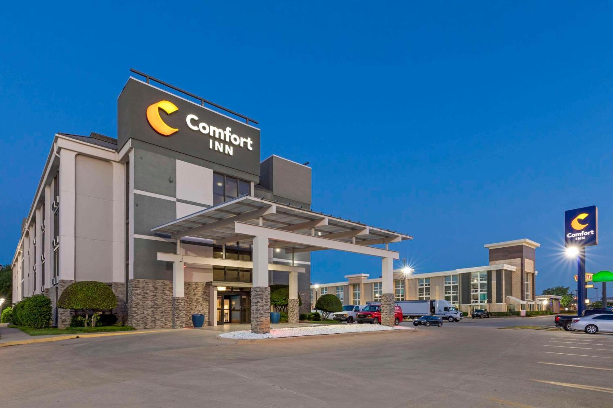 Comfort Inn Dallas North Love Field Airport Bagian luar foto