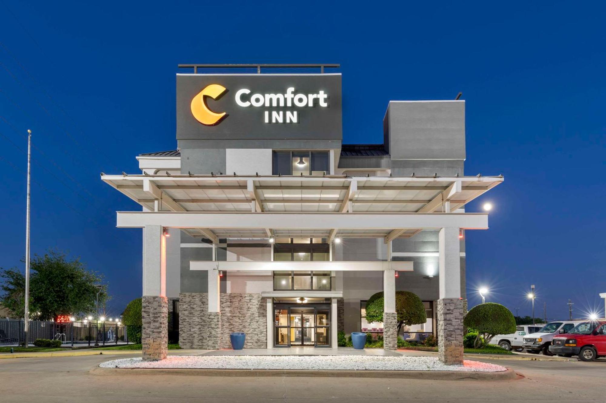 Comfort Inn Dallas North Love Field Airport Bagian luar foto