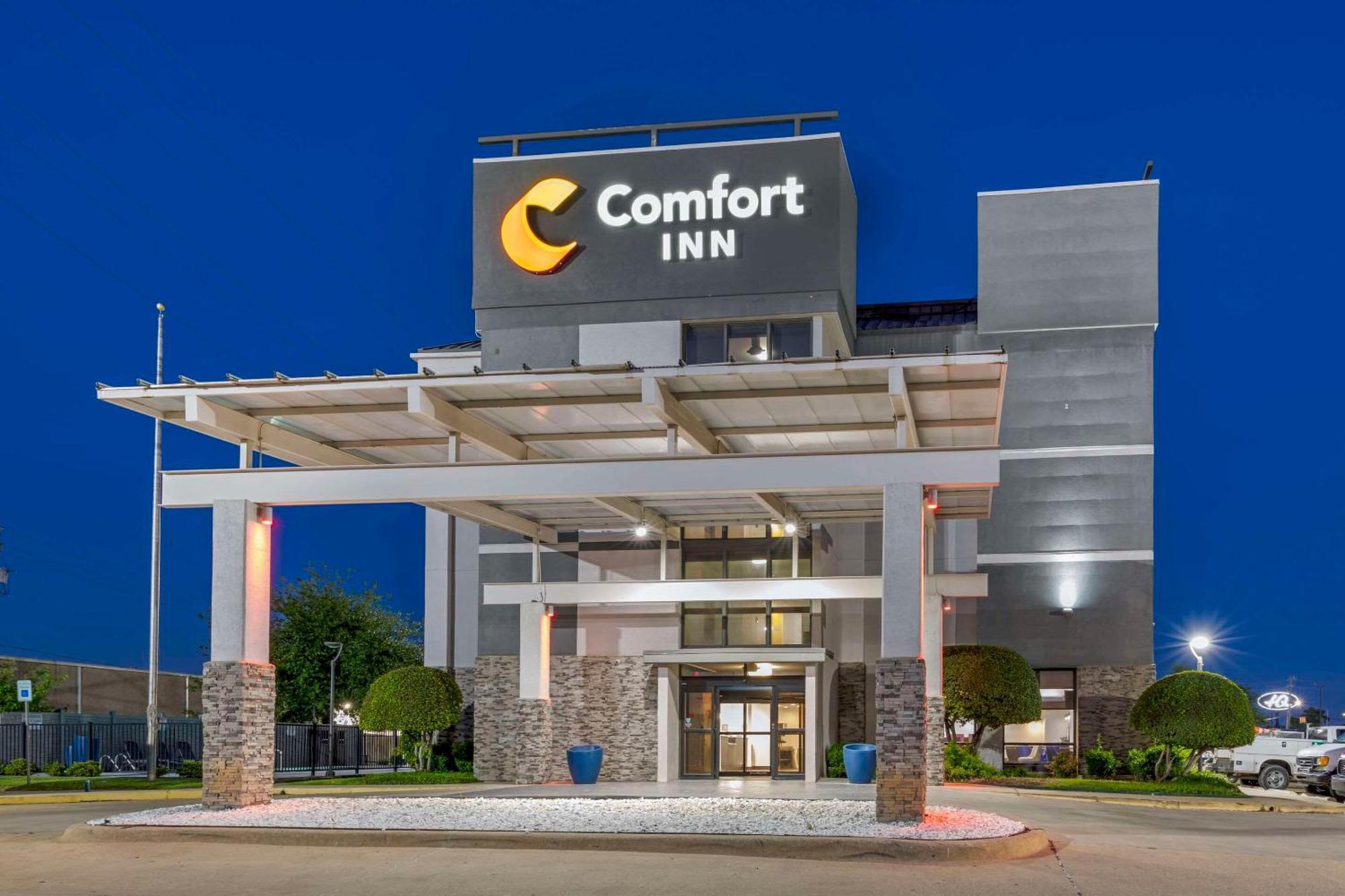Comfort Inn Dallas North Love Field Airport Bagian luar foto