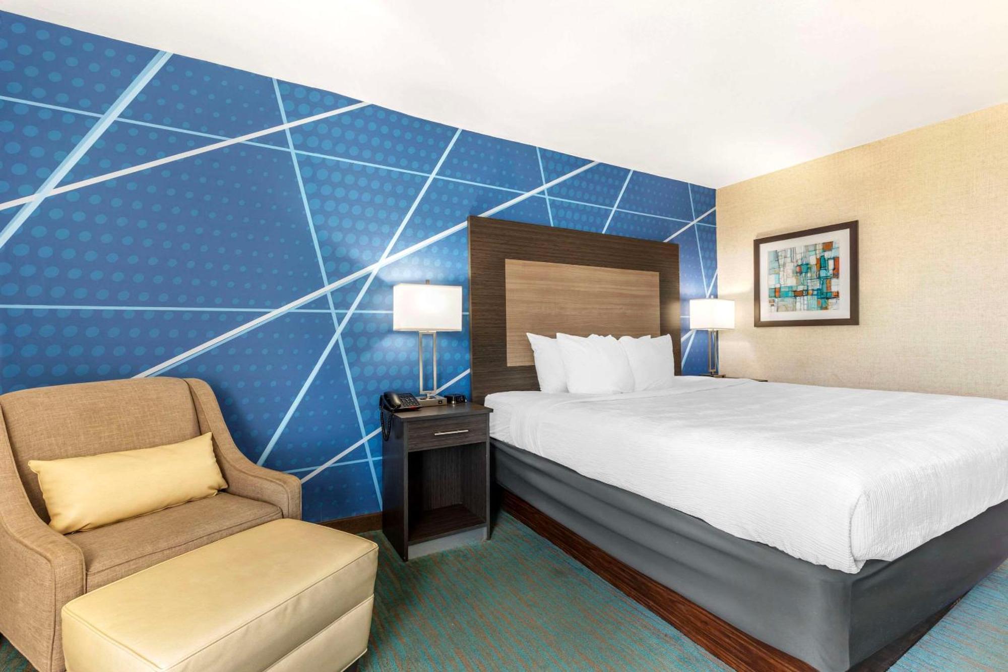 Comfort Inn Dallas North Love Field Airport Bagian luar foto